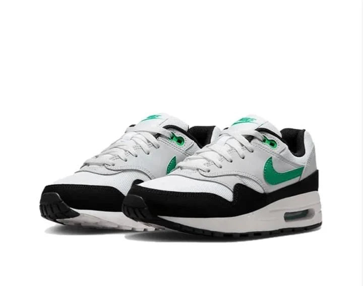 Nike Women’s Air Max 1